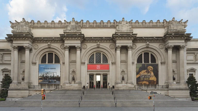 Metropolitan Museum of Art (The Met) real photo