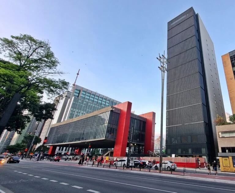 Museu de Arte de São Paulo (MASP) real photo