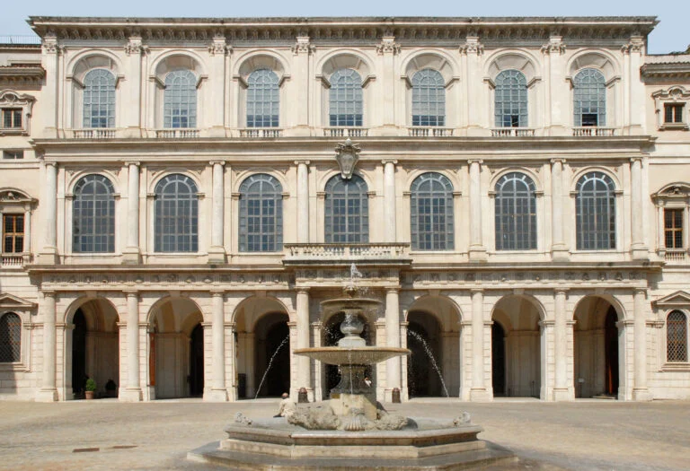 Galleria nazionale d'arte antica real photo