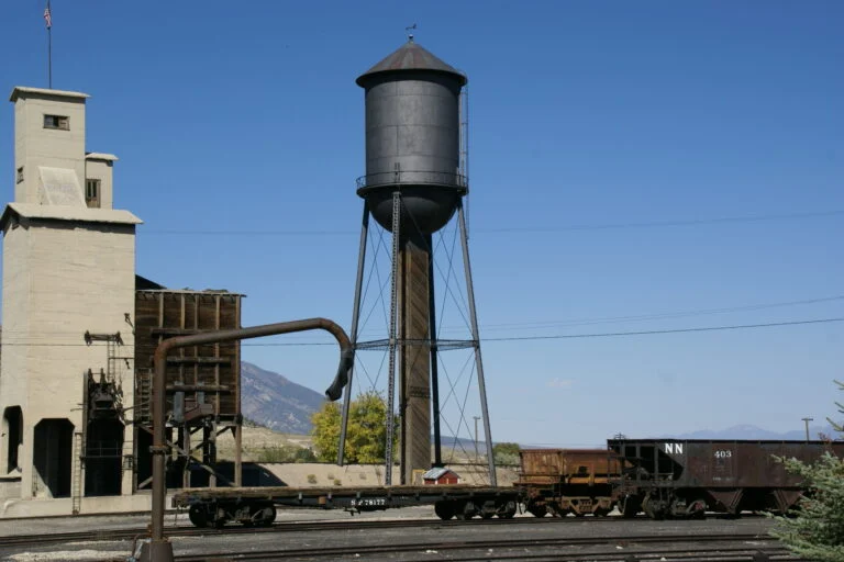 2012.10.03.130650 Water tower train station Ely Nevada