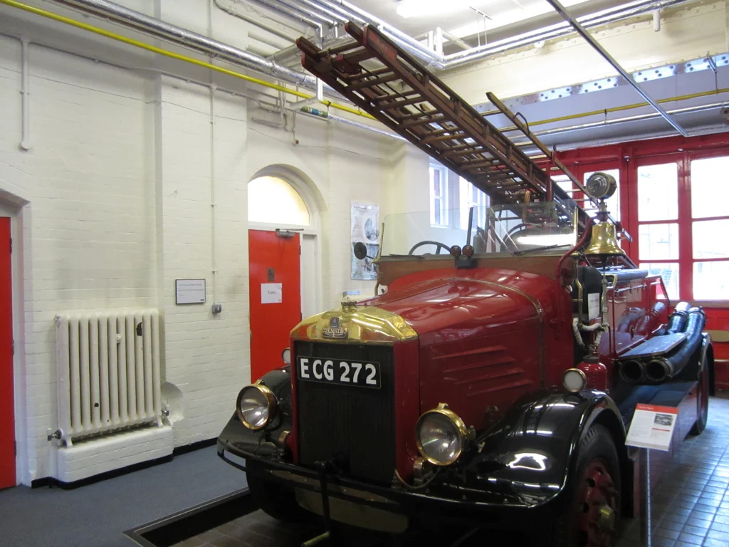 Dennis fire engine (7365774348)