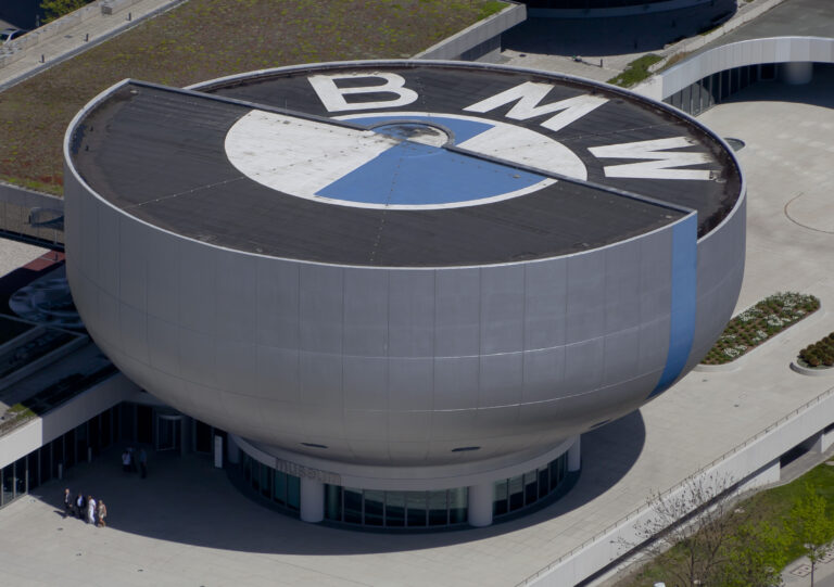 Museo BMW, Múnich, Alemania 2012-04-28, DD 01