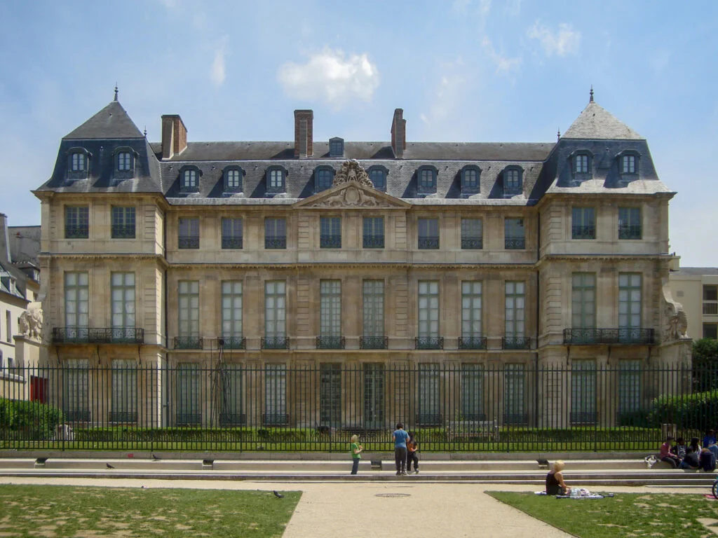 Hôtel Salé