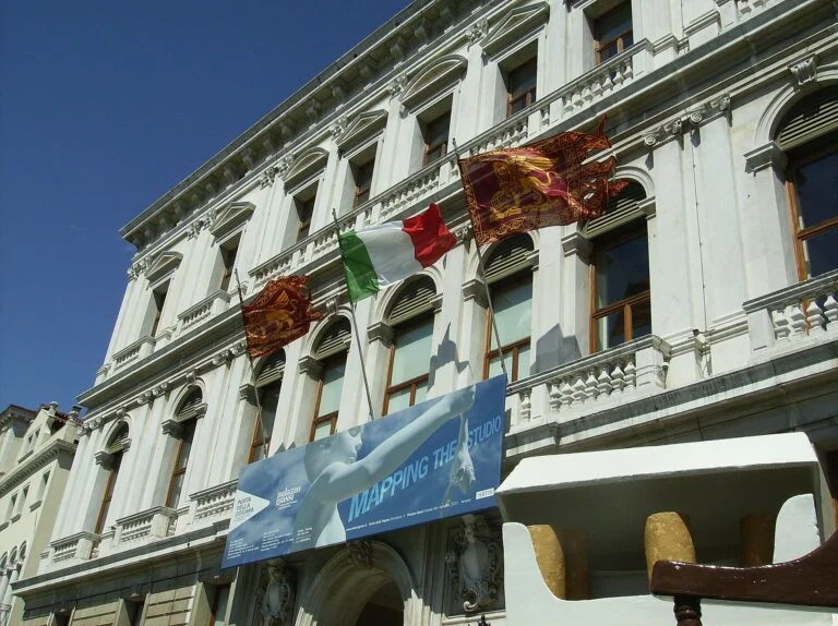 Palazzo grassi facade