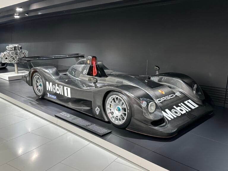 Porsche LMP2000-9R3 - Stuttgart Museum