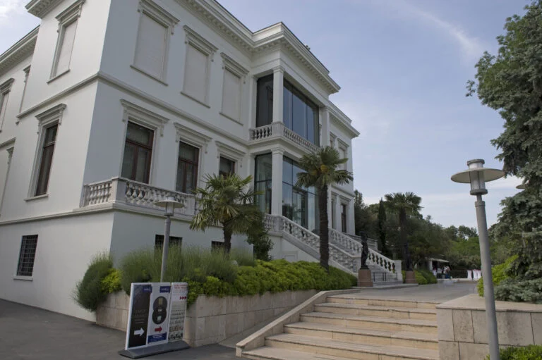 Istanbul Sakip Sabanci Museum Exterior in 2014 8826