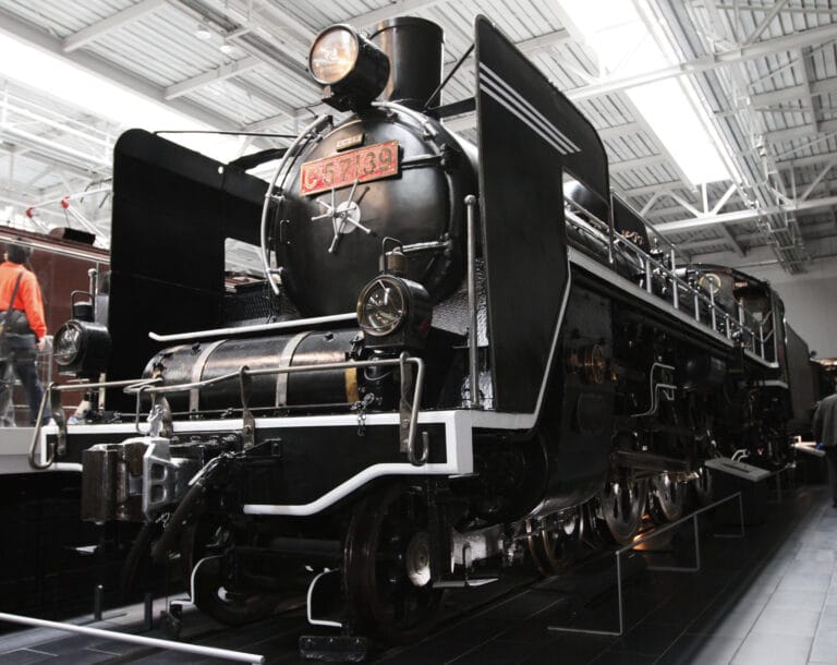 C57 139 steam locomotive SCMaglev and Railway Park