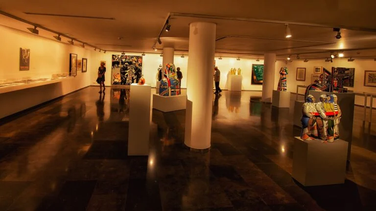 IVAM Interior (48874532631)