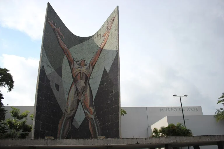 Monumento a la Revolución y Museo de Arte (El Salvador)