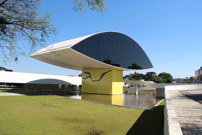Museu do Olho - Oscar Niemeyer - Curitiba Brasil (10146239796)