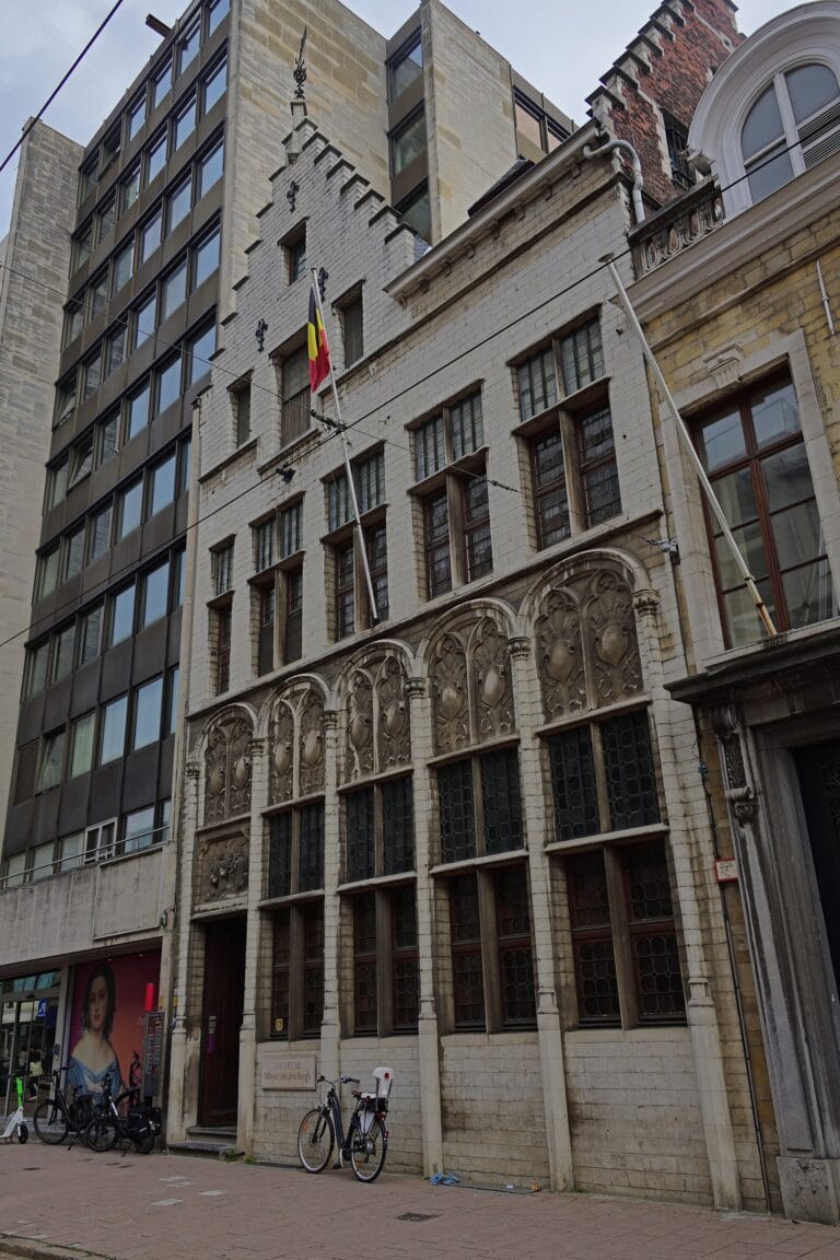 Antwerpen Museum Mayer van den Bergh Exterior 2548