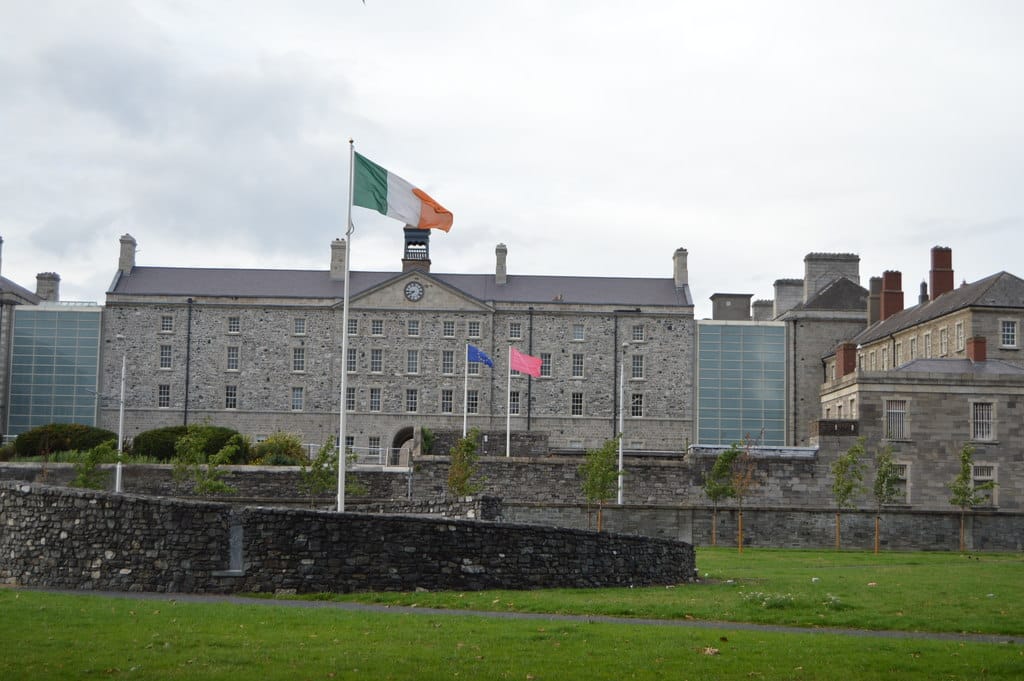 The National Museum of Ireland - Decorative Arts ^ History - geograph.org.uk - 6003734